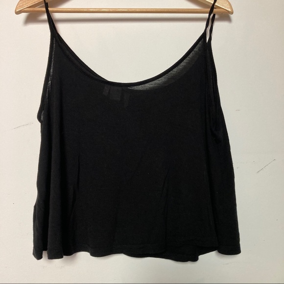 🔥H&M black crop tank top - Picture 3 of 5